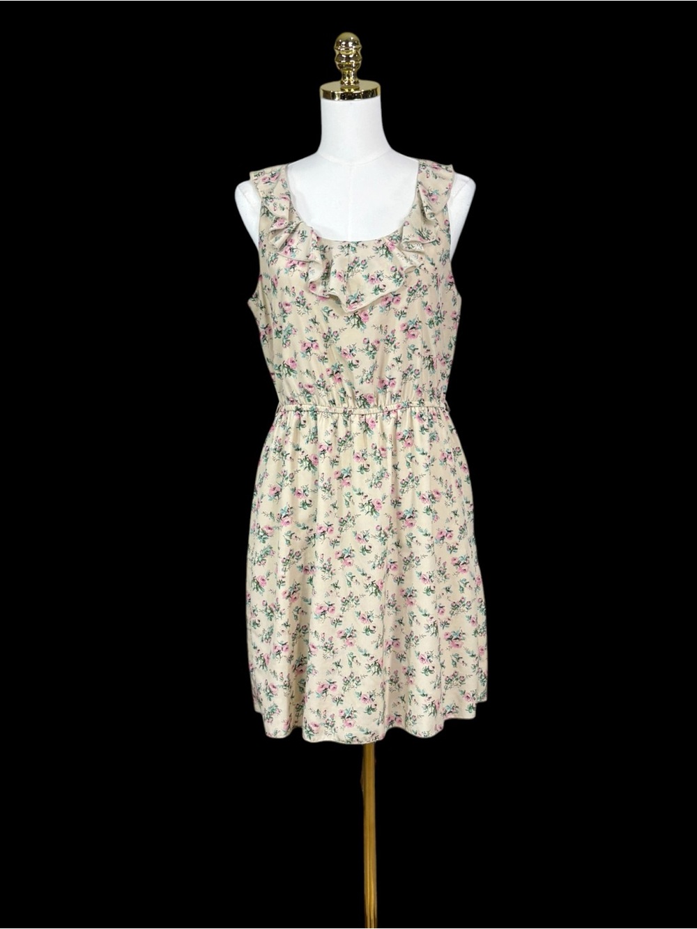 Woman’s Maurices  sleeveless floral dress size L